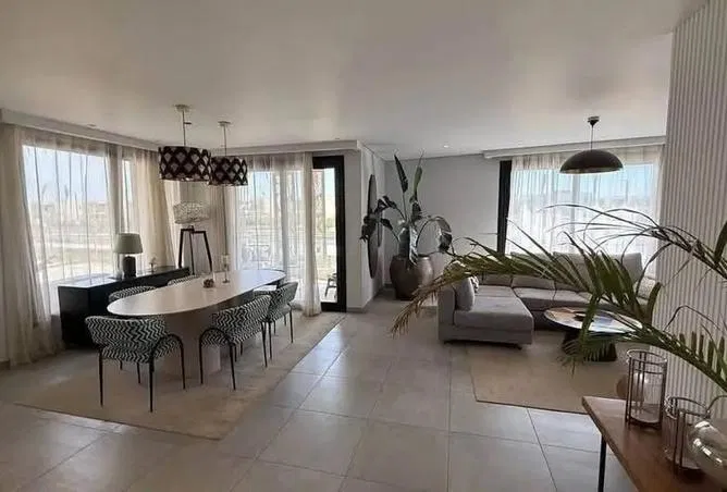 شقة 3 غرف 226 م² للبيع في فيلدج ويست، Village West