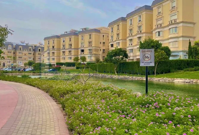 4-bedroom ivilla 300 m² for sale in Mountain View Hyde Park