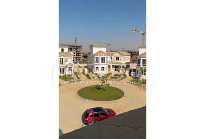 تاون هاوس 3 غرف 230 م² للبيع في Mountain View iCity