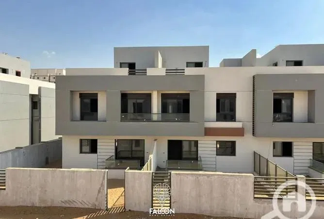 تاون هاوس 5 غرف 224 م² للبيع في بلو فيرت، Bleu Vert