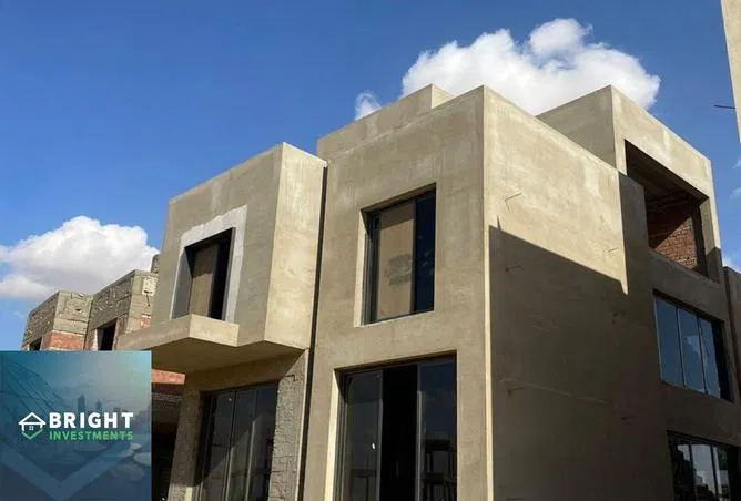 تاون هاوس 3 غرف 305 م² للبيع في ستيت، Stei8ht