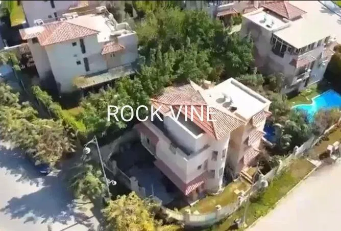 فيلا 5 غرف 340 م² للبيع في رويال سيتي ، Royal City