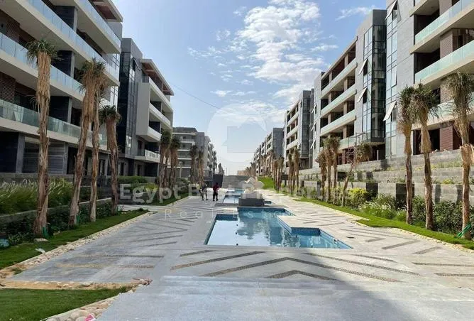 3-bedroom penthouse 220 m² for sale in Villette