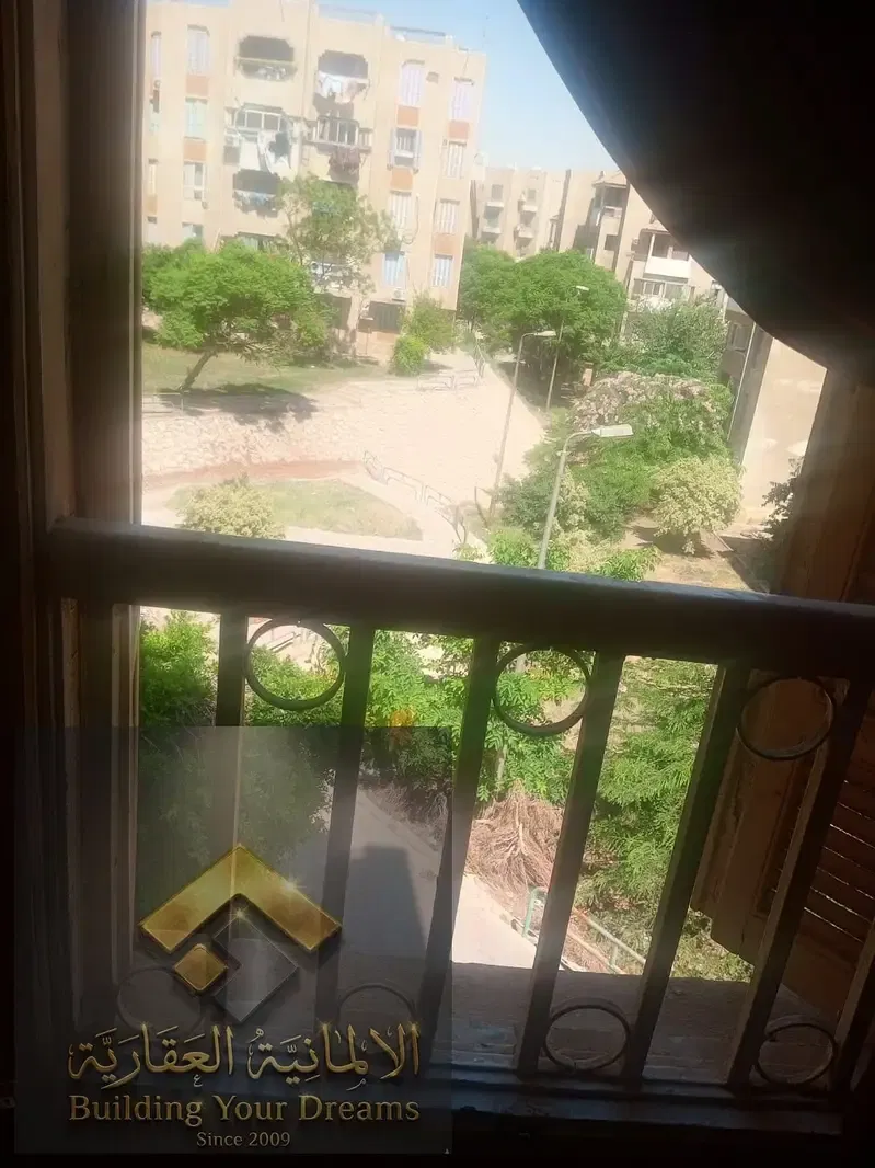 Apartment for sale in the Third Settlement, Locality 4, near Mega Mall, Al-Suwaidi Mosque, Cairo New Hospital, Arabella Plaza, and minutes away from Al-Hamd Mall and Seven Stars, close to all services, minutes to Teseen Street.