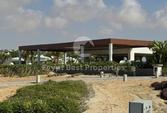4-bedroom villa 420 m² for sale in Almaza Bay