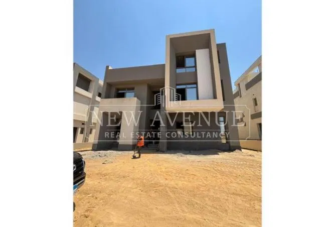 5-bedroom villa 585 m² for sale in Saada Compound