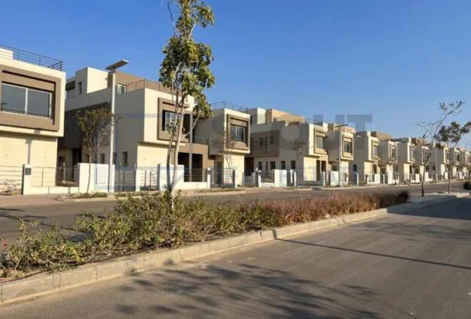 7-bedroom villa 609 m² for sale in Palm Hills New Cairo