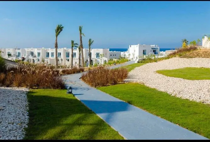 شاليه غرفتين 100 م² للبيع في Swan Lake North Coast