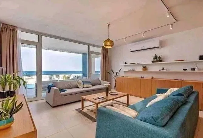 3-bedroom penthouse 225 m² for sale in Zayed Regency