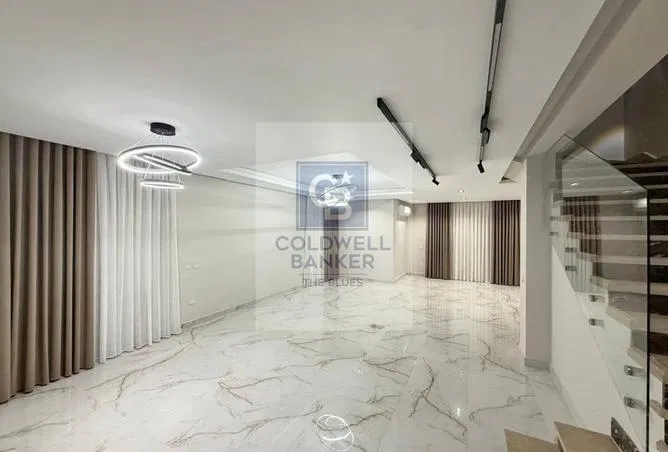 4-bedroom penthouse 166 m² for sale in Mountain View Hyde Park