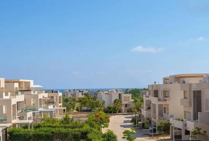 2-bedroom chalet 110 m² for sale in Hacienda White