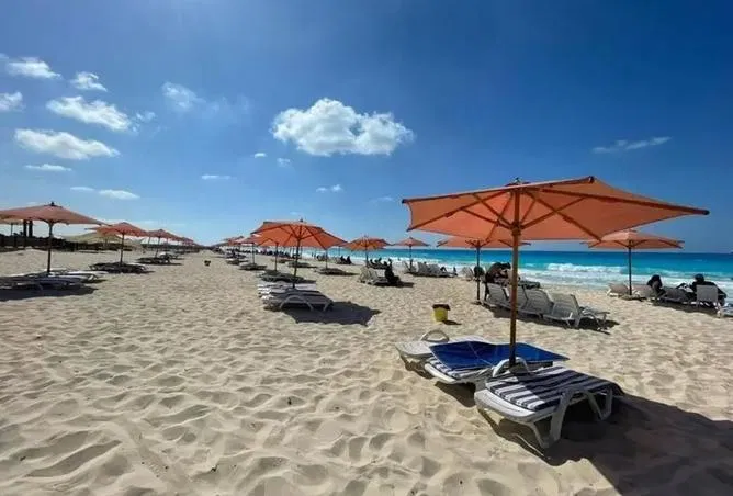 2-bedroom chalet 90 m² for sale in Marseilia Beach 5