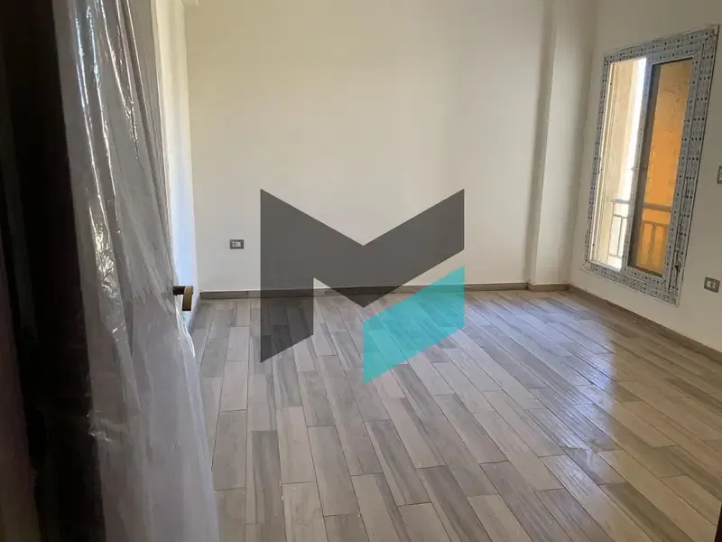 Apartment for sale in Wesal Residence Compound, 3 bedrooms, 170 sqm, special finishing, in a prime location within the compound.