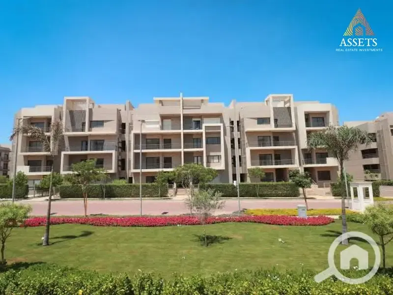 Finished 170M Apartment with AC's for Sale in Moon Residence El Marasem compound New Cairo Fifth Settlement