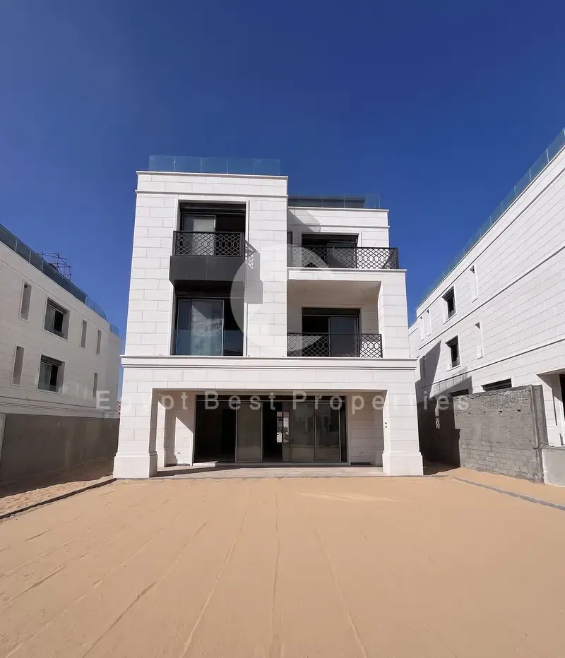 Largest Prime Luxury Villa in Katameya Creeks in New Cairo Opposite GUC | Ready to Move