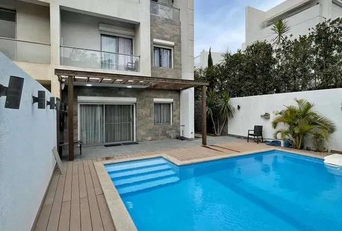 3-bedroom twin house 295 m² for sale in New Giza