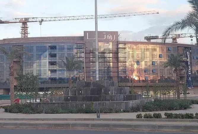 hotel_apartment غرفتين 158 م² للبيع في Lake Residence
