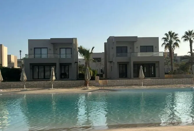 توين هاوس 3 غرف 185 م² للبيع في Azha North