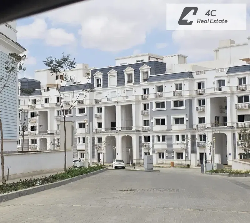 For sale with a 5% down payment and installments over the longest payment period: a 3-bedroom apartment in Mountain View Creek View
