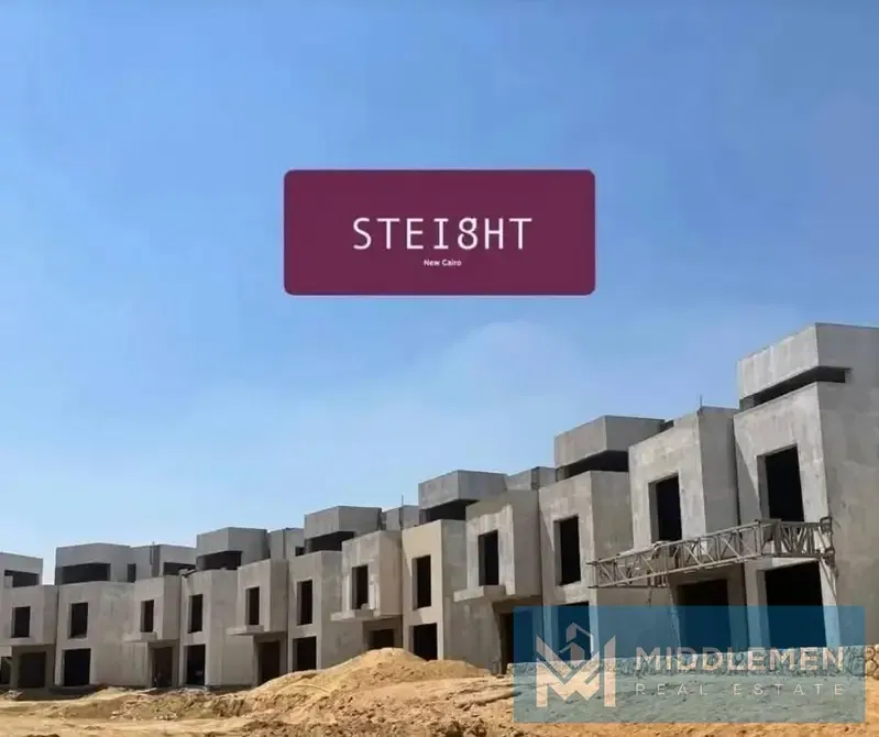 Townhouse 305m for sale prime location with installments stei8ht New cairo
