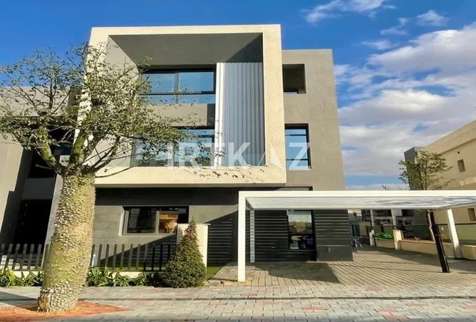 3-bedroom townhouse 300 m² for sale in Swan Lake Residence