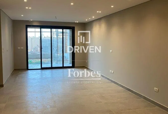 3-bedroom apartment 175 m² for sale in Village West