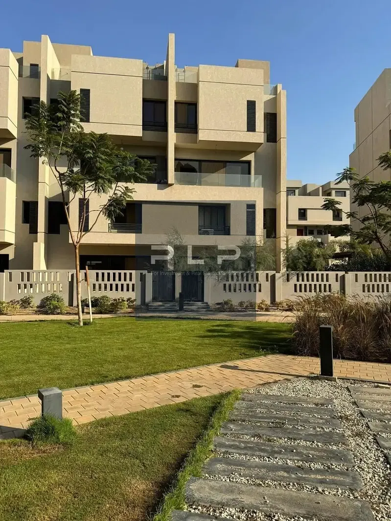 Duplex Roof for Sale in Al Burouj New Cairo Prime location Direct landscape view Fully finished Ready for immediate delivery
