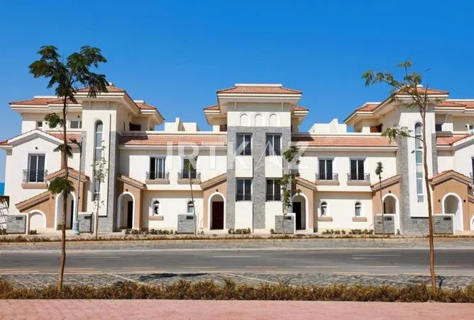 4-bedroom townhouse 391 m² for sale in Al Maqsad