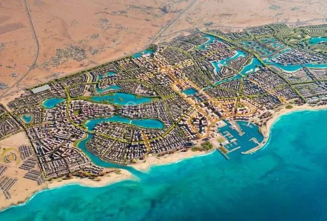 2-bedroom chalet 125 m² for sale in Alam Al- Rum