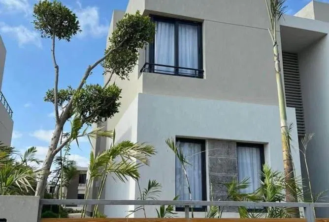 4-bedroom twin house 220 m² for sale in Al Burouj Compound