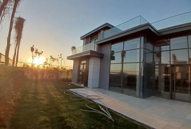 4-bedroom villa 260 m² for sale in The Estates , The Estates
