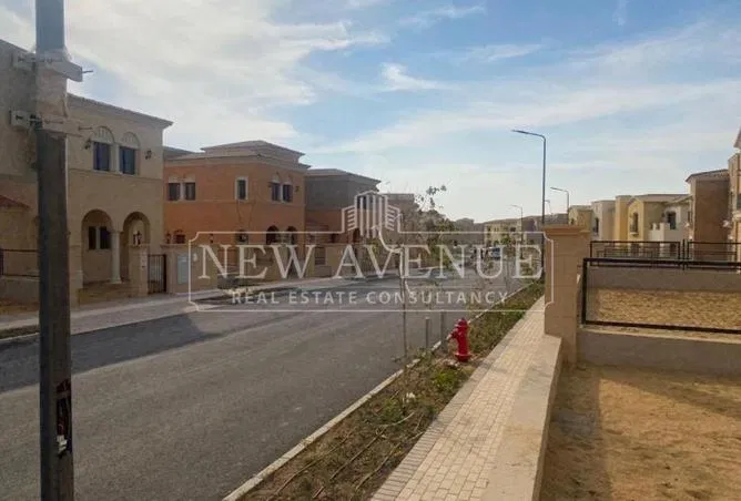 4-bedroom townhouse 270 m² for sale in City Gate