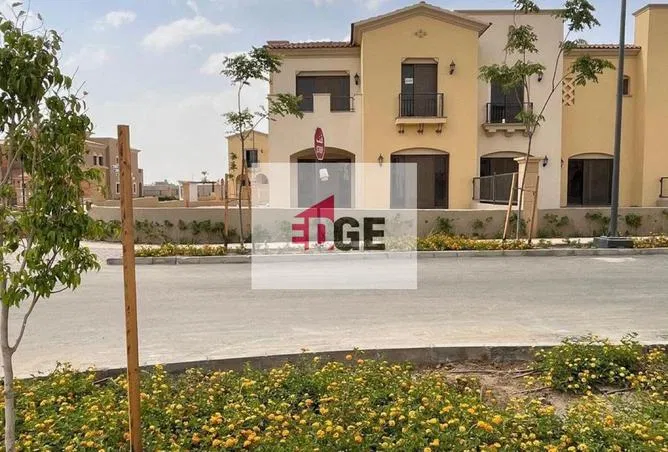 4-bedroom townhouse 260 m² for sale in City Gate