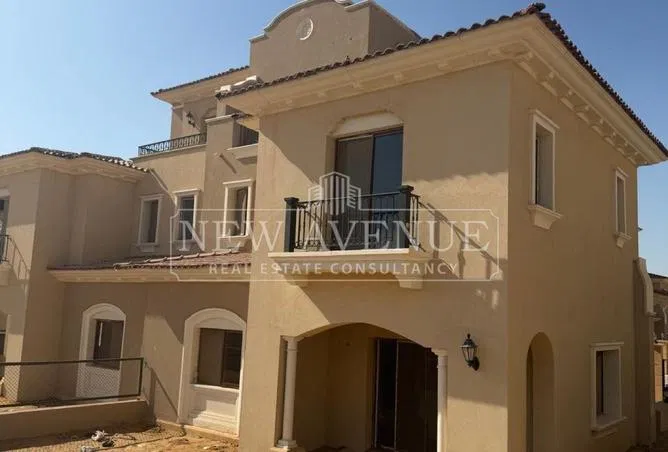 توين هاوس 4 غرف 280 م² للبيع في سيتي جيت، City Gate