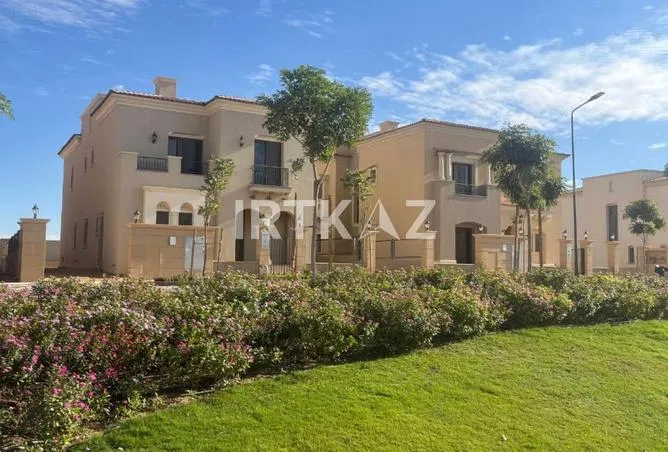توين هاوس 5 غرف 282 م² للبيع في سيتي جيت، City Gate
