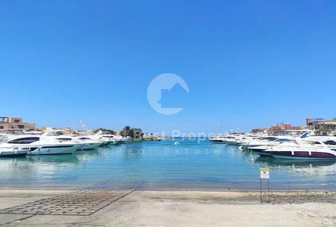 شاليه 3 غرف 145 م² للبيع في اينشنت هيل، قرية اينشنت هيل الجونة أوراسكوم