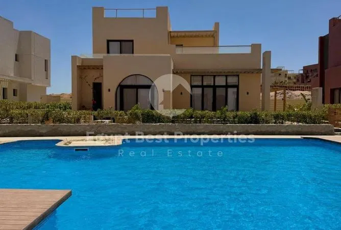 فيلا 5 غرف 380 م² للبيع في Mangroovy Residence