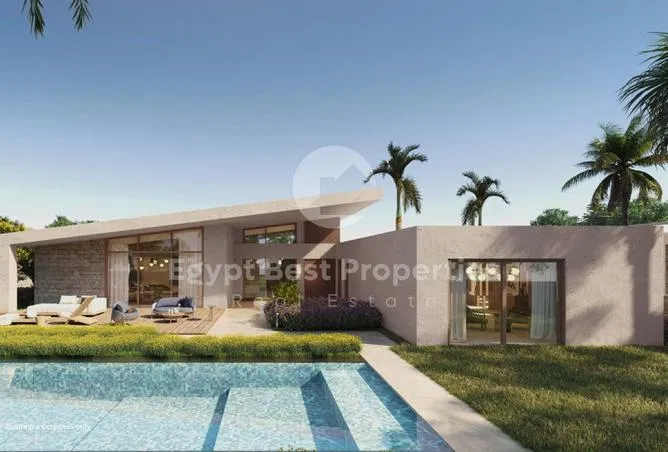 3-bedroom villa 250 m² for sale in Silver Sands