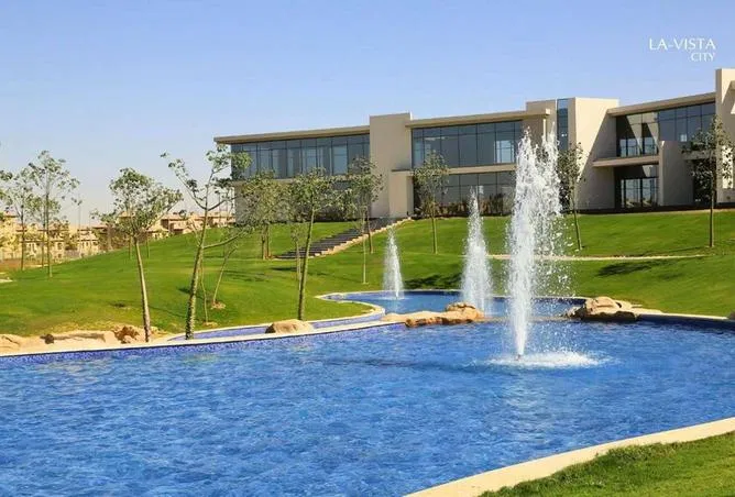 4-bedroom townhouse 253 m² for sale in La Vista City