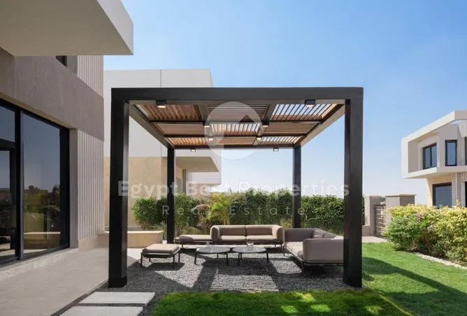 3-bedroom townhouse 215 m² for sale in ZED East