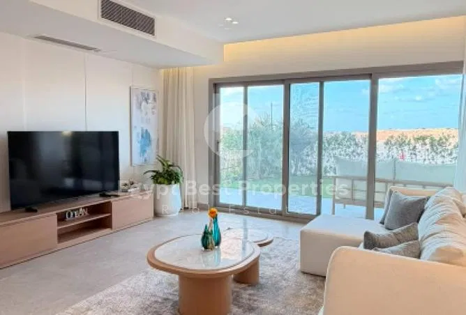 5-bedroom villa 270 m² for sale in Mar Bay