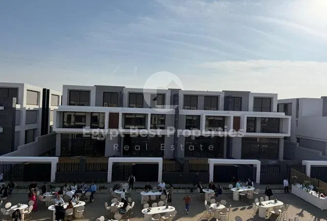 3-bedroom townhouse 237 m² for sale in El Patio Town