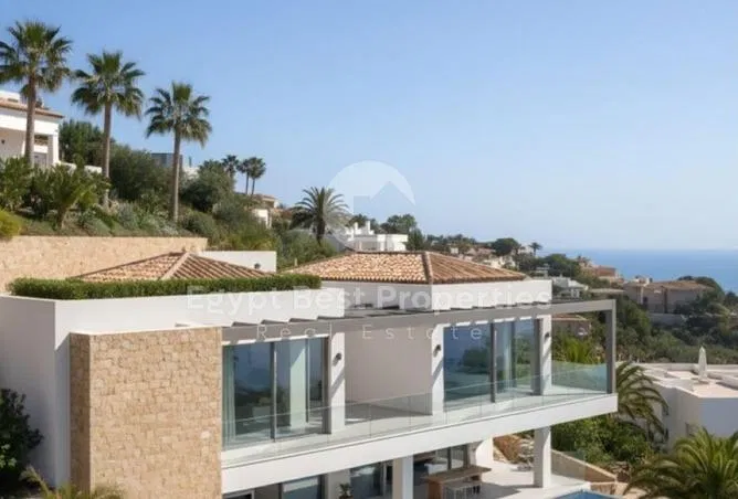 4-bedroom villa 400 m² for sale in Caesar