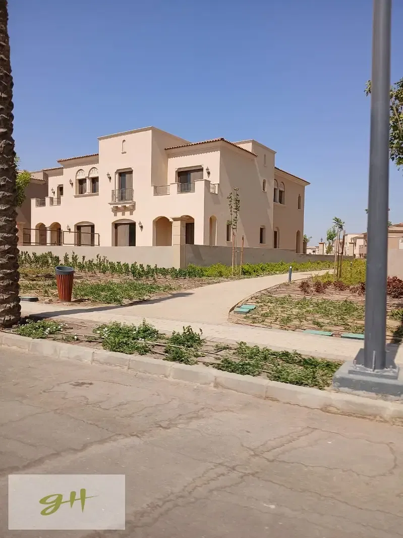 Prime location Twin House for Sale in City Gate Diar Qatari New Cairo Ready for Immediate move