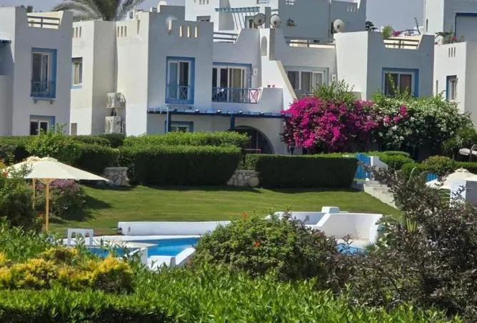 شاليه غرفتين 85 م² للبيع في Skala Mountain View Ras El Hikma