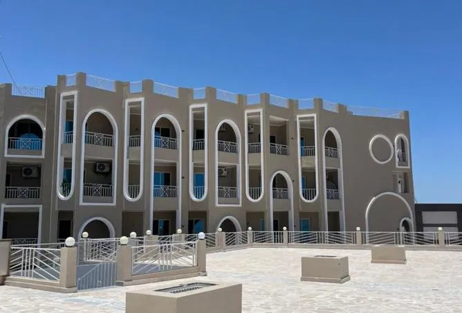 2-bedroom apartment 85 m² for sale in El Hadaba District