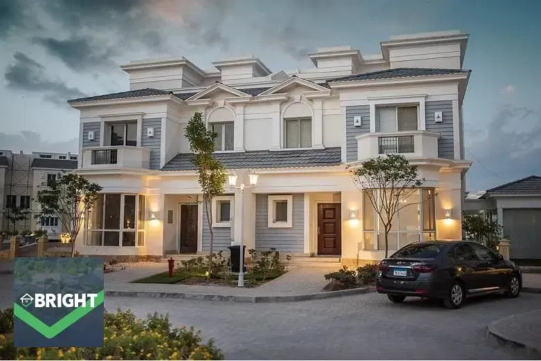 A Great Opportunity Now – Lowest Price Possible – Fully Finished Roof Villa 406 SQM – 3 Bedrooms + Maid’s Room – With a Prime View in Mountain View