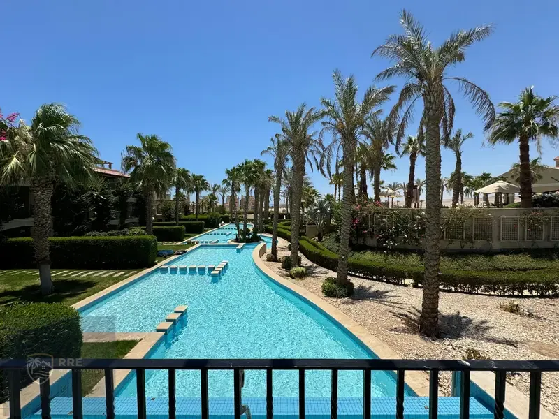 A distinctive apartment for sale by the swimming pool, first delivery in Veranda Sahl Hasheesh with installment options.