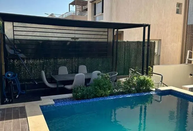 4-bedroom villa 383 m² for sale in Upville