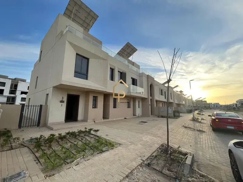 Townhouse for sale in Vye Sodic Compound